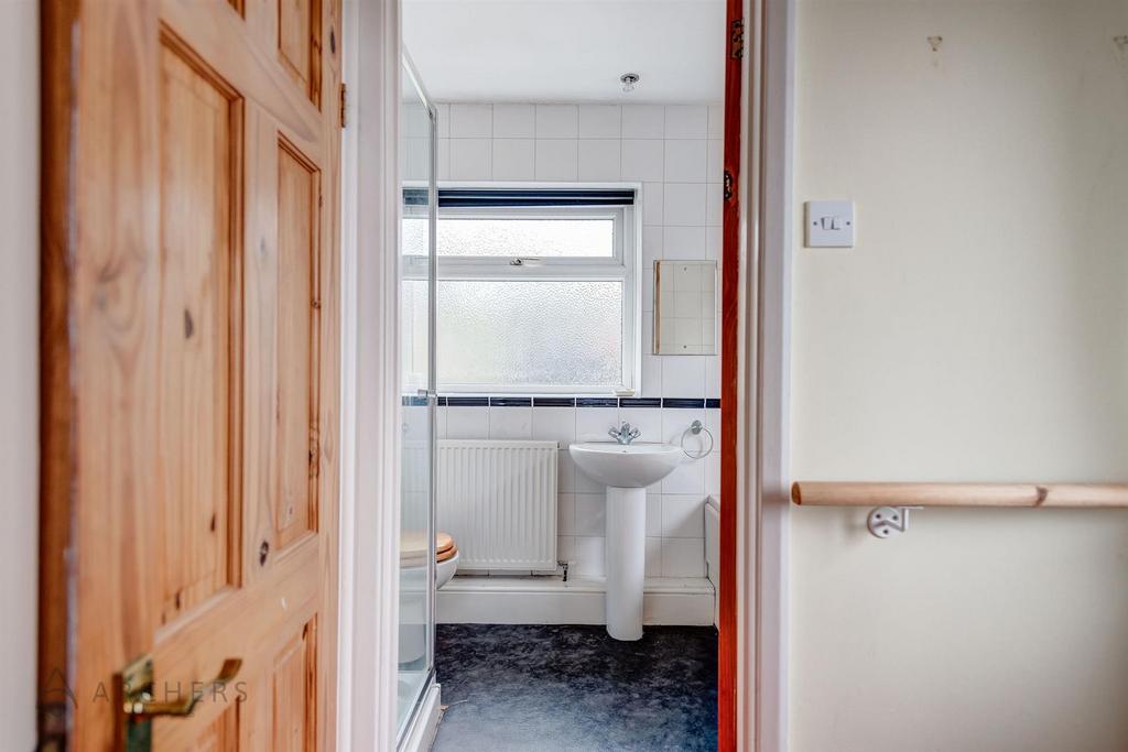 73 Barncliffe Road(Interior)-18.jpg