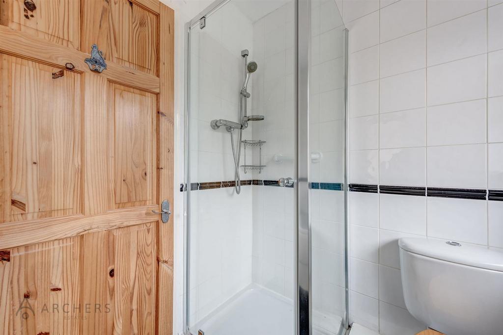 73 Barncliffe Road(Interior)-21.jpg