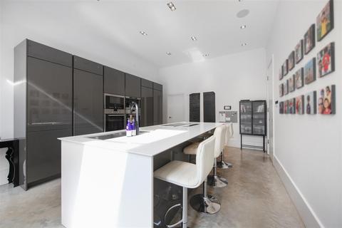 undefined, Walm Lane, London, NW2