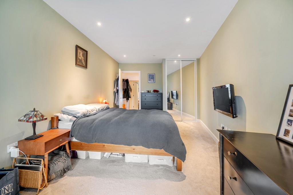 140bedroom