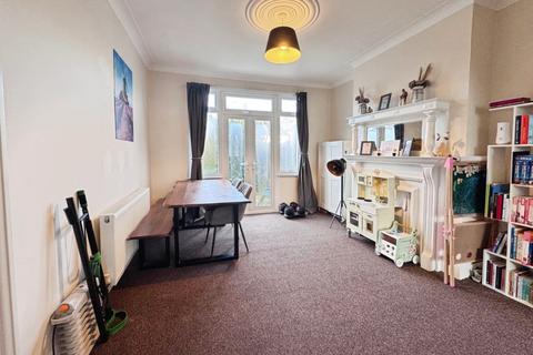 undefined, Cricketfield Grove, Leigh-On-Sea