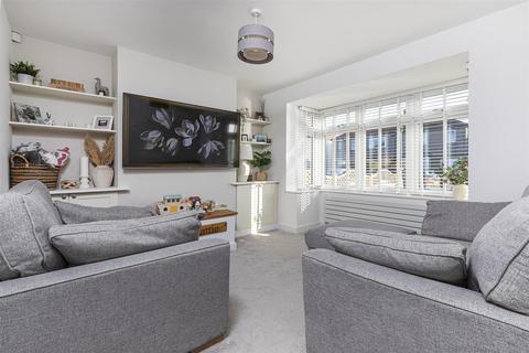 3 bedroom semi-detached house for sale, Goldington Avenue, Huddersfield HD3
