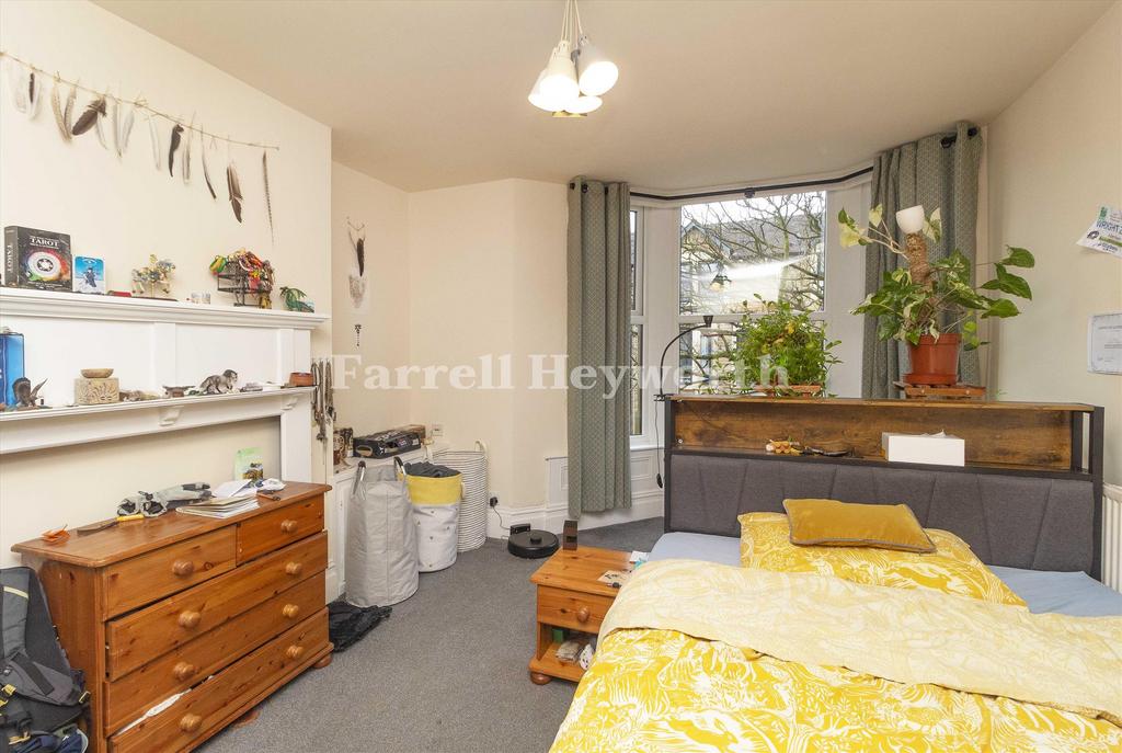 Flat 2 Bedroom 1 vie