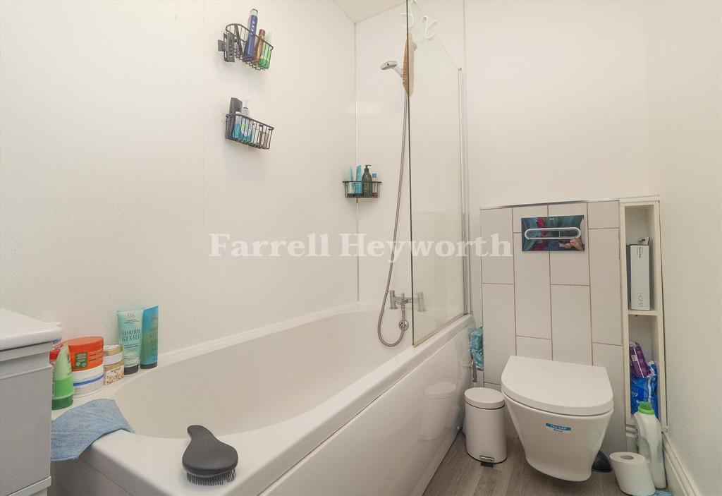 Flat 2 Bathroom