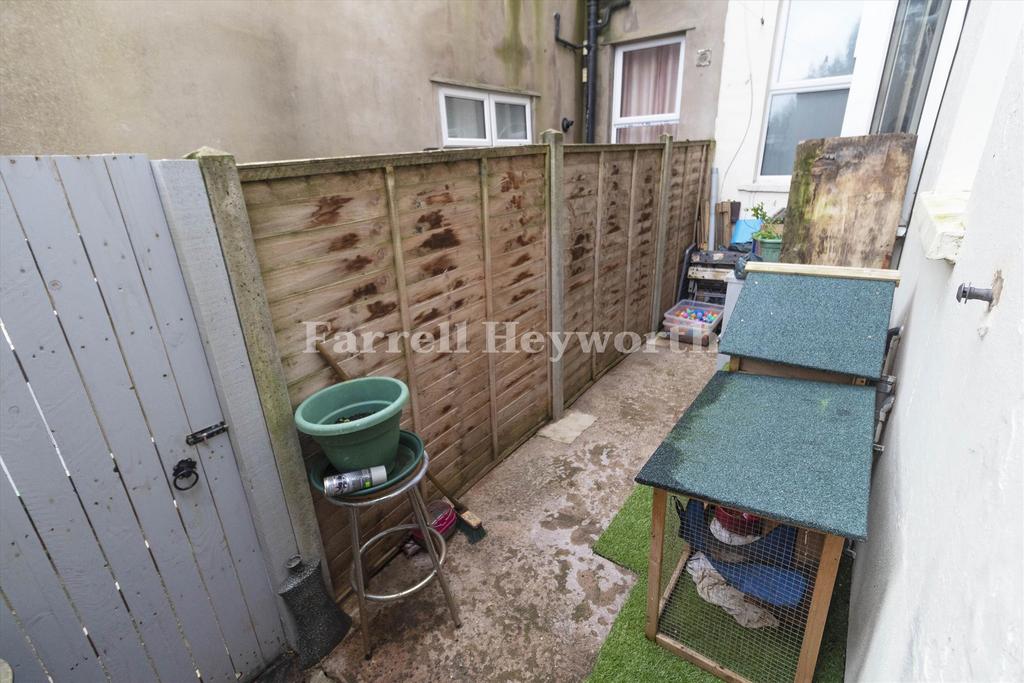 Flat 1 Rear yard