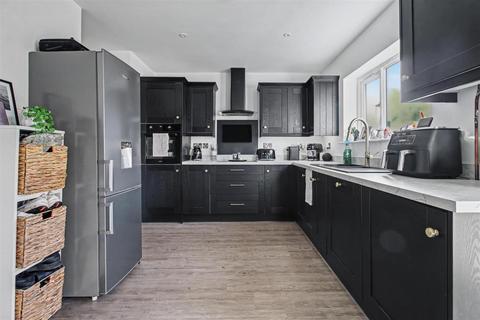 3 bedroom end of terrace house for sale, Balmoral Road, Gaywood, King's Lynn