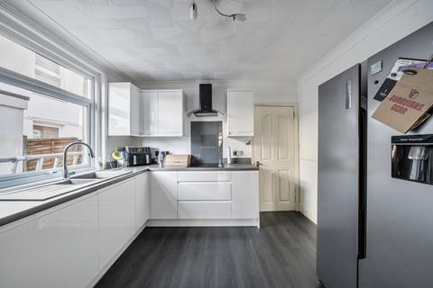 3 bedroom semi-detached house for sale, Bitterne Road East, Southampton SO18