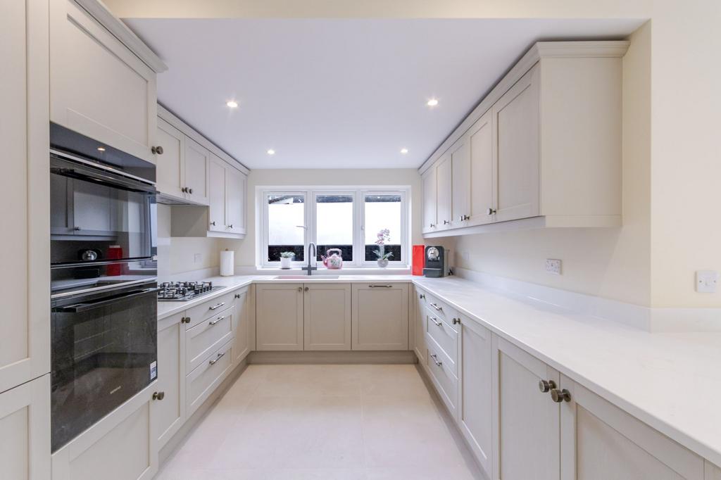 Kitchen 1