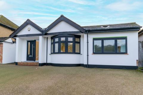 3 bedroom detached bungalow for sale, Links Way, Rickmansworth WD3