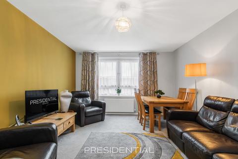 2 bedroom flat for sale, Chingford E4