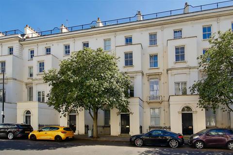 1 bedroom flat to rent, Porchester Square, London