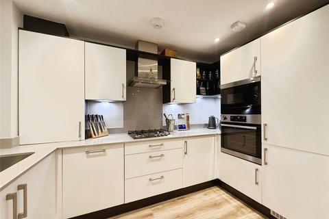 2 bedroom apartment for sale, High Street, Crowthorne, Berkshire