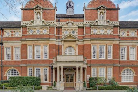 3 bedroom flat to rent, Battersea Park Road, London, SW11