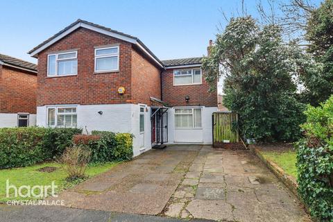 4 bedroom detached house for sale, Wedgwood Way, LONDON