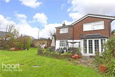 4 bedroom detached house for sale, Wedgwood Way, LONDON