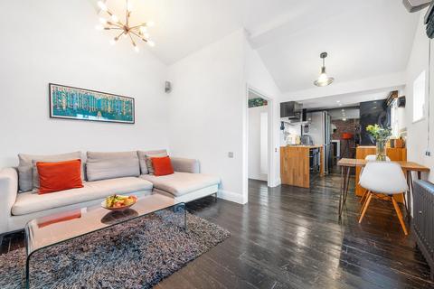 2 bedroom flat for sale, Stockwell Park Crescent, SW9