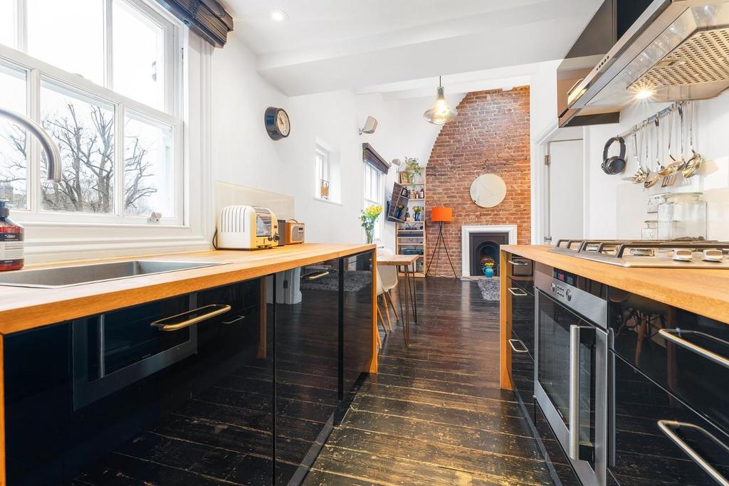 Kitchen.JPG