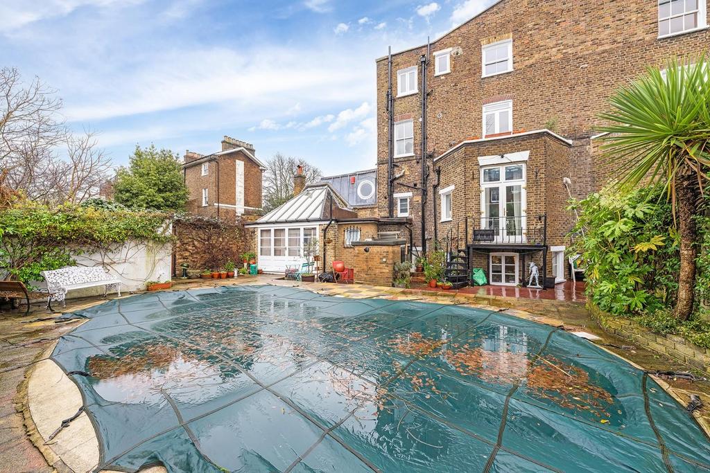 Pool (2).JPG