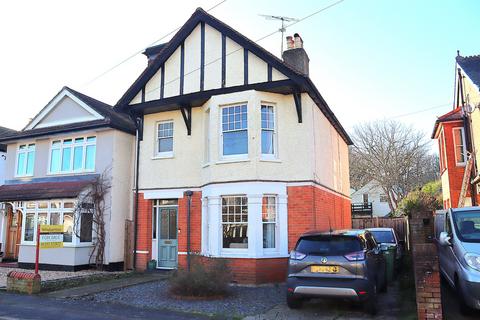 4 bedroom detached house for sale, Manor Road, Farnborough GU14