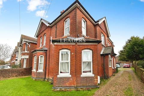 2 bedroom flat to rent, Arthur Road, Southampton, Hampshire, SO15