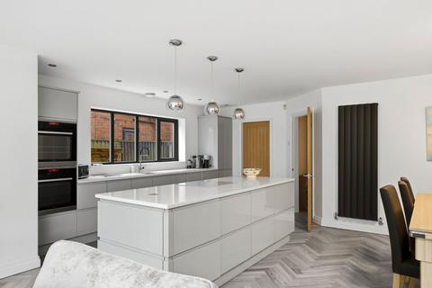 4 bedroom detached house for sale, Newlyn Gardens, Penketh, WA5