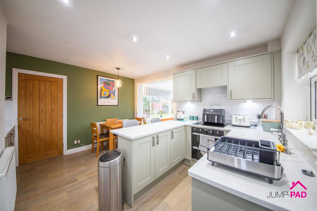 Kitchen/Dining room