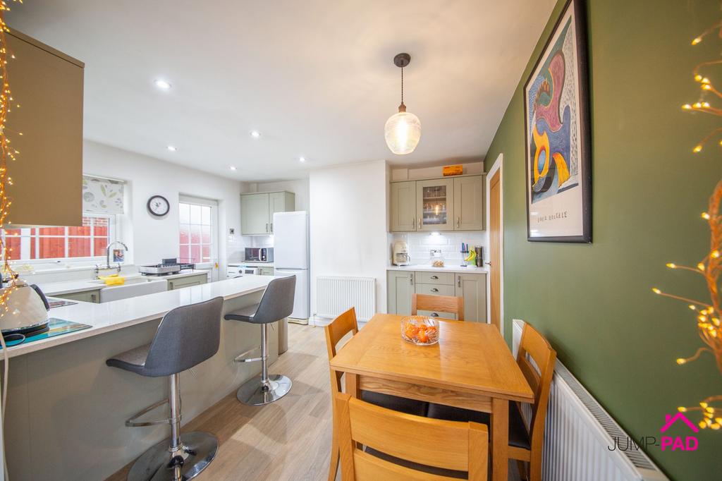 Kitchen/Dining room