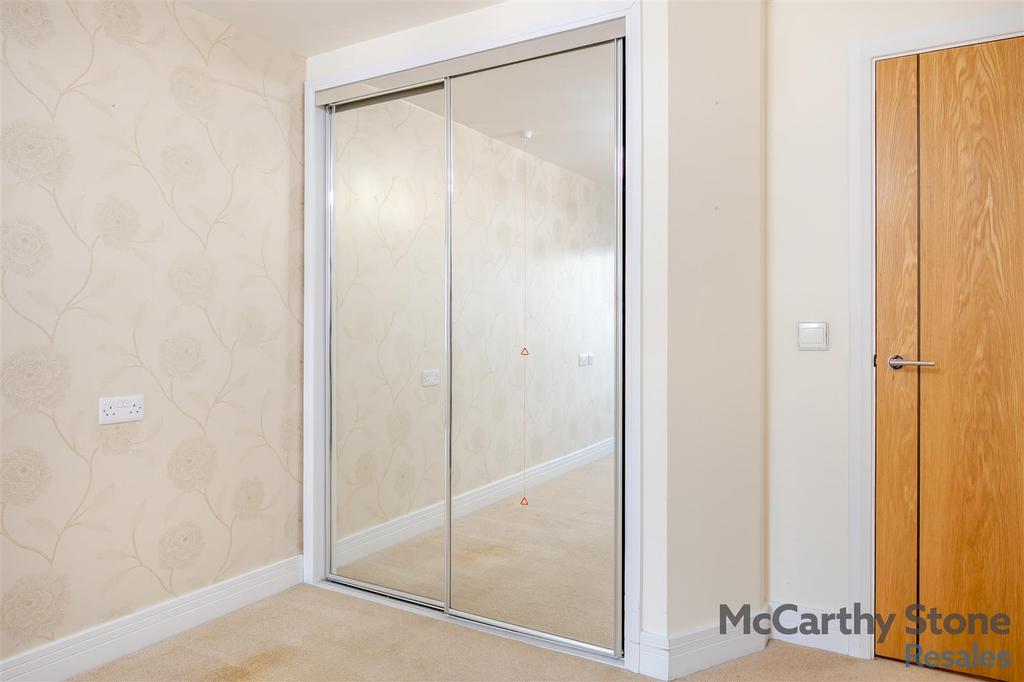 8676739-interior07.jpg