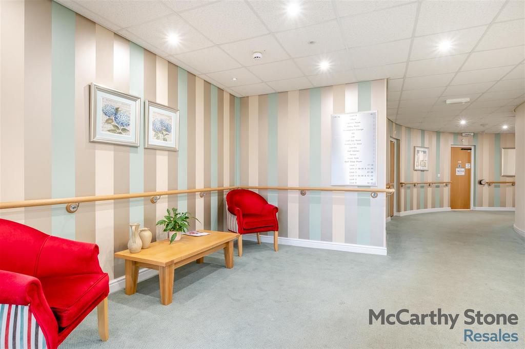 8676739-interior19.jpg