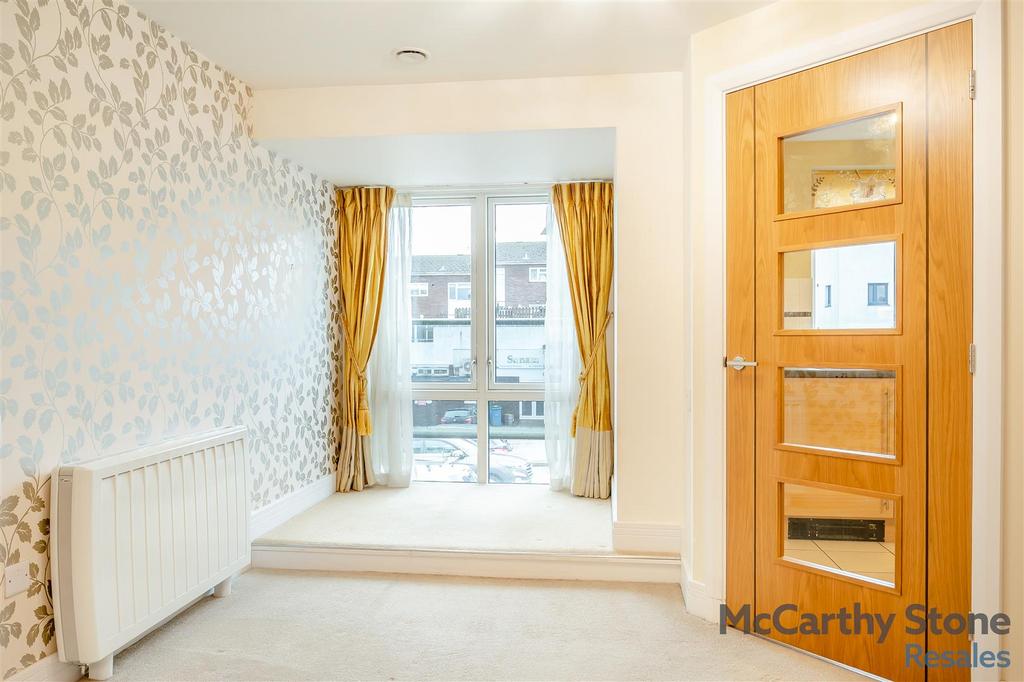 8676739-interior31.jpg