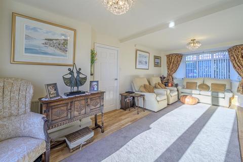 3 bedroom semi-detached house for sale, Fairfield Road, Wordsley, DY8 5UJ