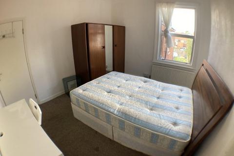 1 bedroom flat to rent, Mora Road