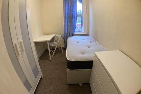 1 bedroom flat to rent, Mora Road