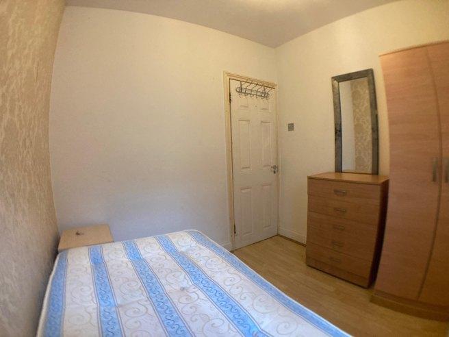 Ivy-road-nw2-6sy-1040216