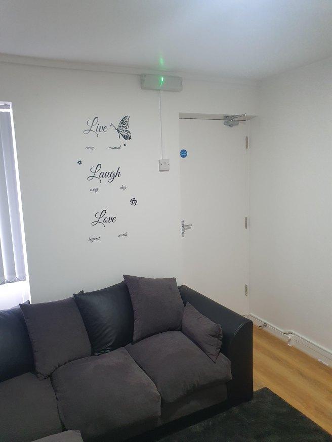 Lingard-close-b7-5dj-1040276