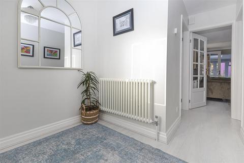 4 bedroom detached house for sale, Lytham Way, Huddersfield HD3