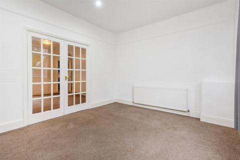 3 bedroom end of terrace house for sale, Railway Road, Chorley