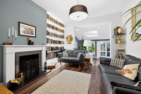 undefined, Laurel Road, London, SW20