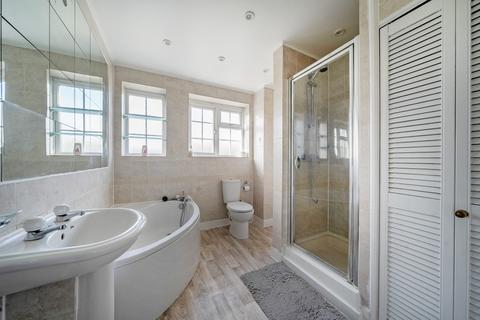undefined, Bramber Road, London, N12