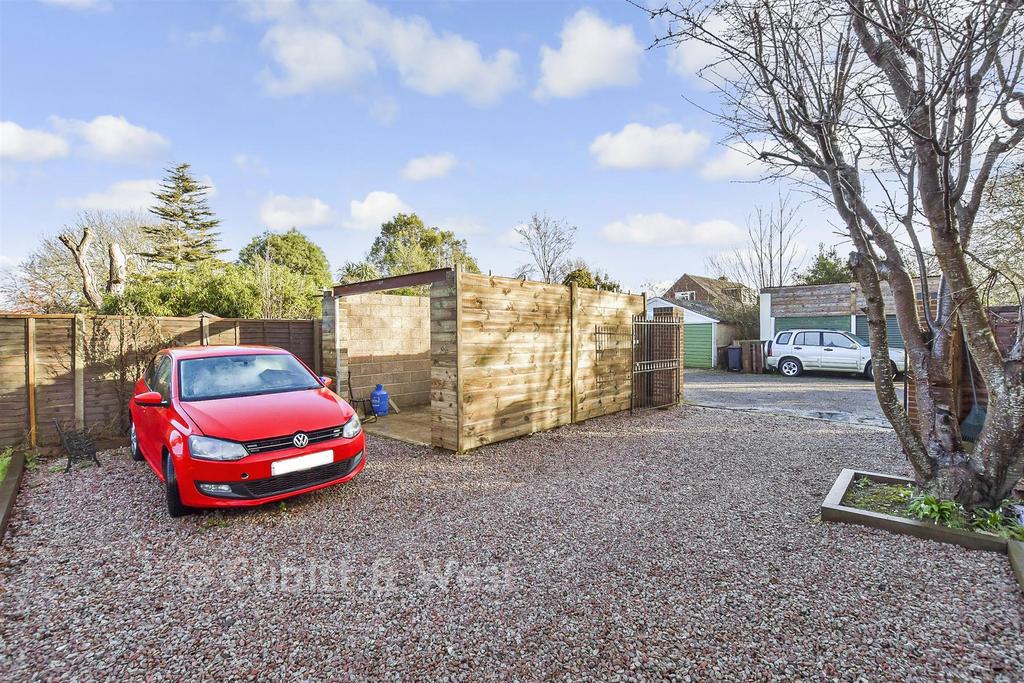 Driveway/Parking