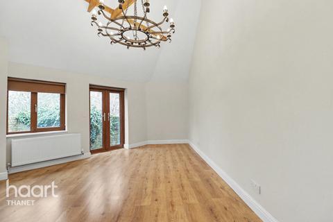 3 bedroom semi-detached bungalow for sale, Dilnot Lane, Birchington