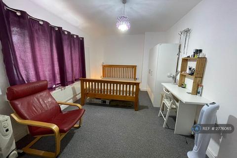 undefined, Halbutt Street, Dagenham, RM9