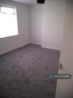 2 bedroom flat to rent, Irthing Avenue, Newcastle Upon Tyne, NE6