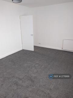 2 bedroom flat to rent, Irthing Avenue, Newcastle Upon Tyne, NE6