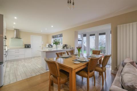 undefined, Oaklands Crescent, Huddersfield, HD2