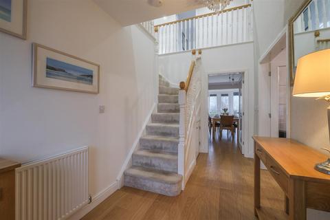 undefined, Oaklands Crescent, Huddersfield, HD2
