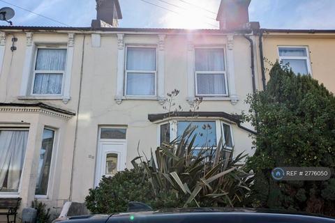 2 bedroom terraced house to rent, St. Georges Road, Hastings, TN34