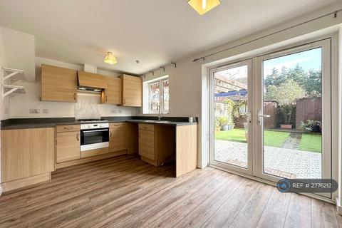 3 bedroom semi-detached house to rent, Lapham Vale, Salisbury, SP2