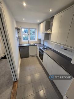 3 bedroom end of terrace house to rent, Harvey Road, Slough, SL3