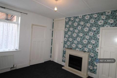 2 bedroom flat to rent, Axwell Terrace, Swalwell, Newcastle Upon Tyne, NE16